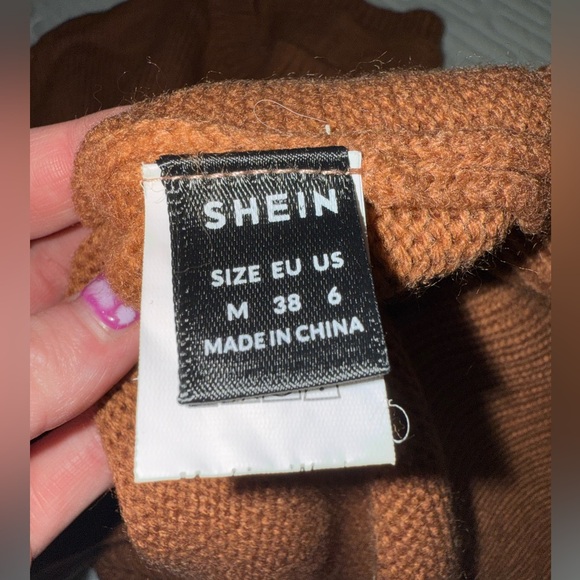 Western print rust colored sweater - Picture 3 of 3